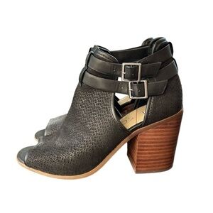 Sole Society Peep Toe Ankle Boots with Wooden Heel 7.5 Black